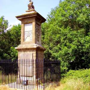 Sir Bevil Grenville monument, National Trust Attractions, Toghill House Farm - Bed and Breakfast near Bath